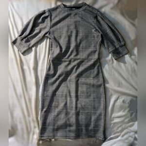 H&M - Puff Sleeved dress Short (XS)